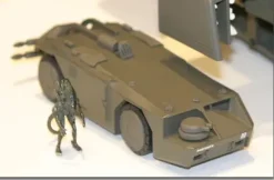 1/72 "Aliens" APC w/Alien warrior figure