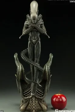 Alien Statue: Alien (Internecivus Raptus Version)