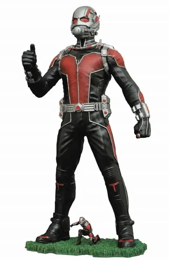 Ant-Man PVC Statue: Ant-Man