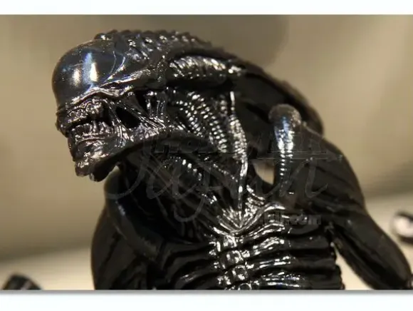AVP2 Alien Warrior Figure: Black