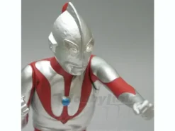 B-Grade Ultraman DX Figure Invaders: Ultraman