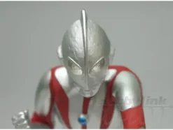 B-Grade Ultraman DX Figure Invaders: Ultraman