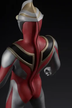 Character Classics Ultraman Gaia