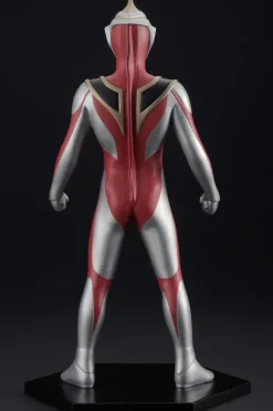 Character Classics Ultraman Gaia