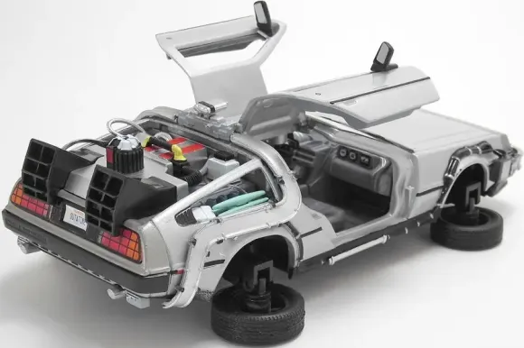 1/24 DeLorean DMC-12 (Back To The Future II) Flying Wheel
