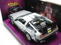1/24 DeLorean DMC-12 (Back To The Future I)