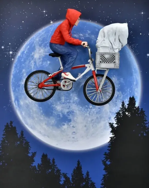 E.T. / E.T. & Elliott 40th Anniversary Display Figure