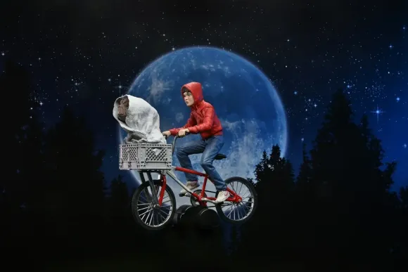 E.T. / E.T. & Elliott 40th Anniversary Display Figure