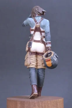 1/20 Female Pilot Vanessa Morales Ensign