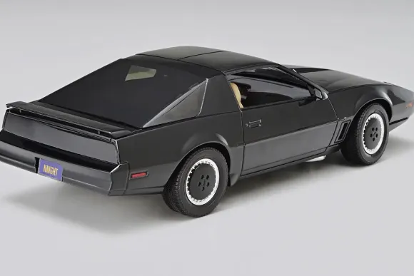 1/24 Knight Rider Knight 2000 K.I.T.T. Season I Scanner with Voice Unit