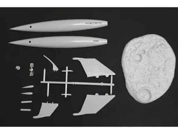 1/144 Luna Rocketship w/Display Base