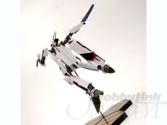 Macross Frontier Battroid Display: VF-25F w/Gun Pod