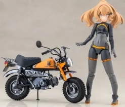 Megami Device Puni Mofu Racing Tu with 1/12 Honda Z50J-1 Monkey