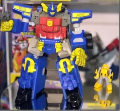 MEGA SCF Armada Supermode Convoy (Optimus Prime)