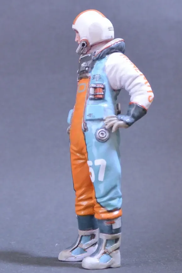 1/20 Mercenary Space Pilot