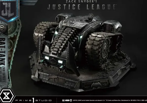 Museum Diorama Justice League Bat Tank Zack Snyder's Justice League