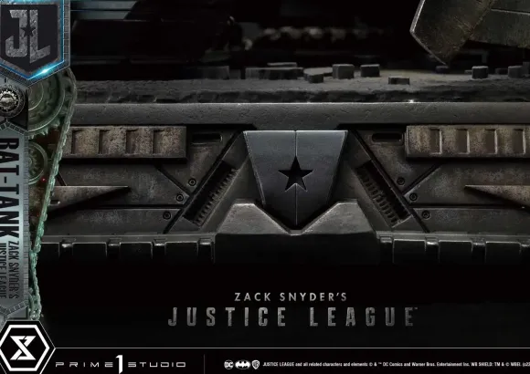 Museum Diorama Justice League Bat Tank Zack Snyder's Justice League