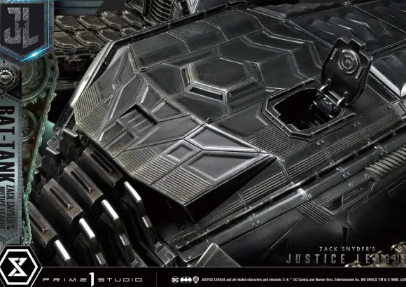 Museum Diorama Justice League Bat Tank Zack Snyder's Justice League