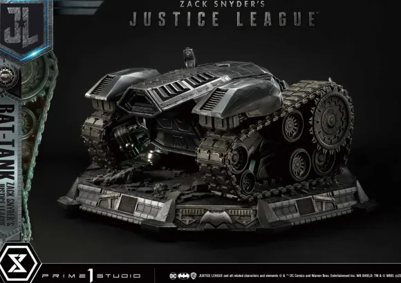 Museum Diorama Justice League Bat Tank Zack Snyder's Justice League