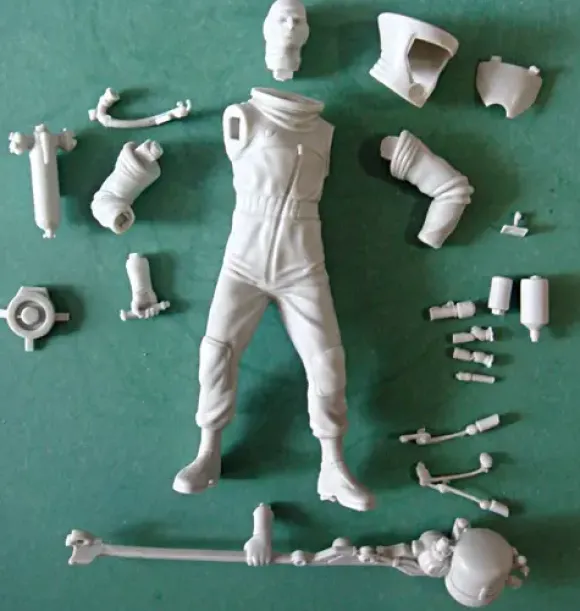 1/20 Repair Crew #3 Anti Toxic Suit