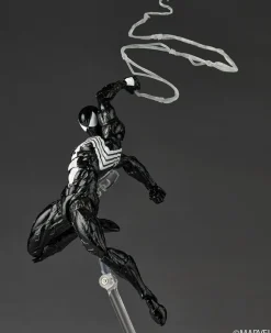 Revoltech Amazing Yamaguchi Symbiote Spider-Man