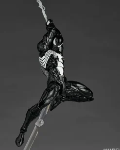 Revoltech Amazing Yamaguchi Symbiote Spider-Man