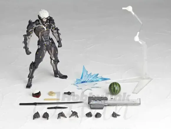 Revoltech Raiden (Metal Gear Rising Revengeance)