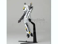 Revoltech Three Transformation Valkyrie VF-1S Roy