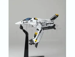 Revoltech Three Transformation Valkyrie VF-1S Roy
