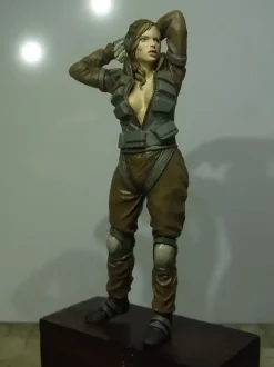1/20 Robot Battle V Female Pilot Figure (Reissue)