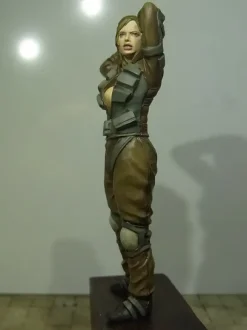 1/20 Robot Battle V Female Pilot Figure (Reissue)