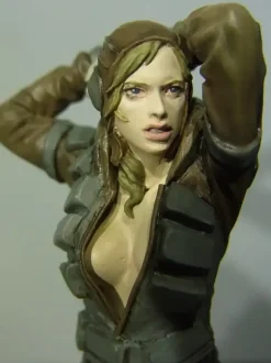1/20 Robot Battle V Female Pilot Figure (Reissue)
