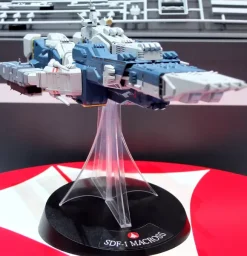 1/4000 SDF-1 Macross Cruiser Fortress w/ Prometheus & Daedalus