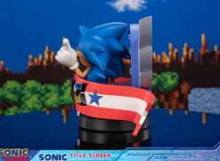 Sonic the Hedgehog / Sonic Title Screen Statue