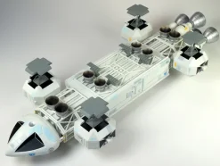 1/48 Space:1999 Eagle Transporter (Semi-finished Painted Kit)
