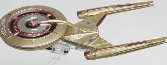 Star Trek TITANS: Discovery: 4.5" U.S.S. Discovery NCC-1031