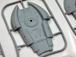 1/1000 Star Trek U.S.S. Defiant Unpainted Plastic Model Kit