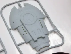1/1000 Star Trek U.S.S. Defiant Unpainted Plastic Model Kit