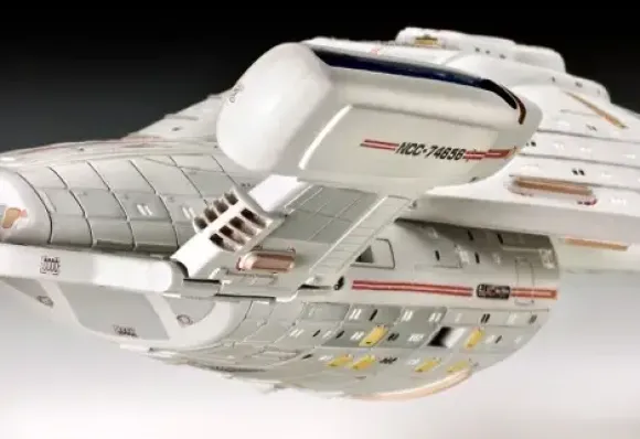 1/670 Star Trek: Voyager NCC-74656 U.S.S Voyager