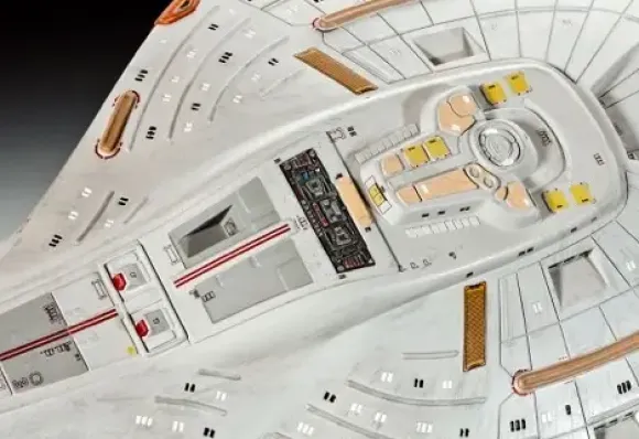 1/670 Star Trek: Voyager NCC-74656 U.S.S Voyager
