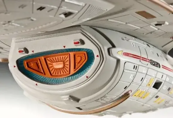 1/670 Star Trek: Voyager NCC-74656 U.S.S Voyager
