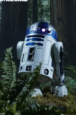 1/2 Star Wars Statue: Legendary Scale Figure R2-D2