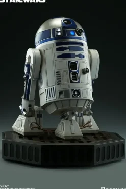 1/2 Star Wars Statue: Legendary Scale Figure R2-D2