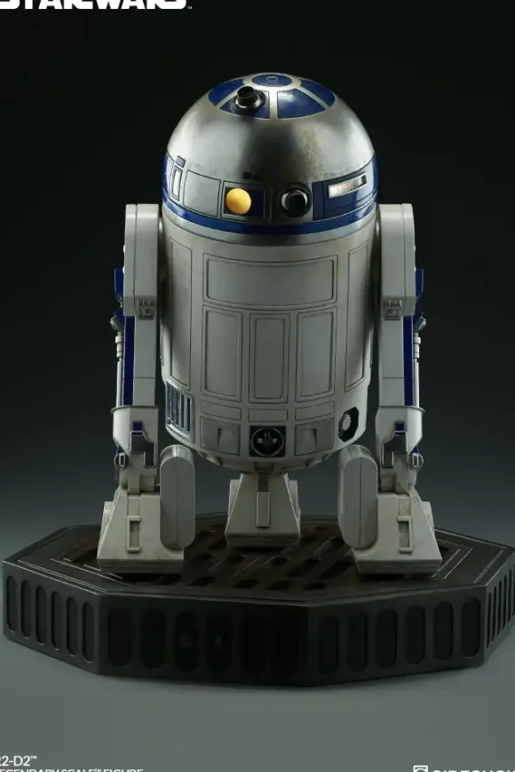 1/2 Star Wars Statue: Legendary Scale Figure R2-D2