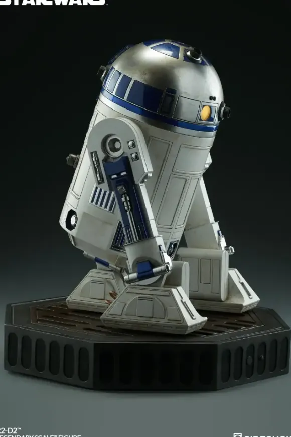 1/2 Star Wars Statue: Legendary Scale Figure R2-D2