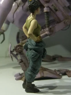 1/20 Strahl De Mokratische Republik Kangaroo Girl
