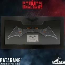 The Batman / Batman Batarang Prop Replica Limited Edition