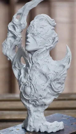 the Beautiful / Bizarre Ones tbbo.EX.001 a portrait of the moon Light Gray