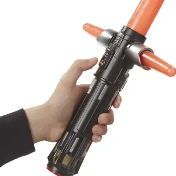 The Force Awakens Electronic Lightsaber Kylo Ren
