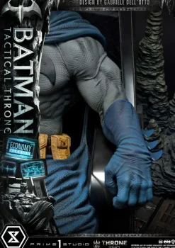 1/4 Throne Legacy Batman (Comics): Tactical Throne Design by Gabriele Dell'Otto Economy Edition